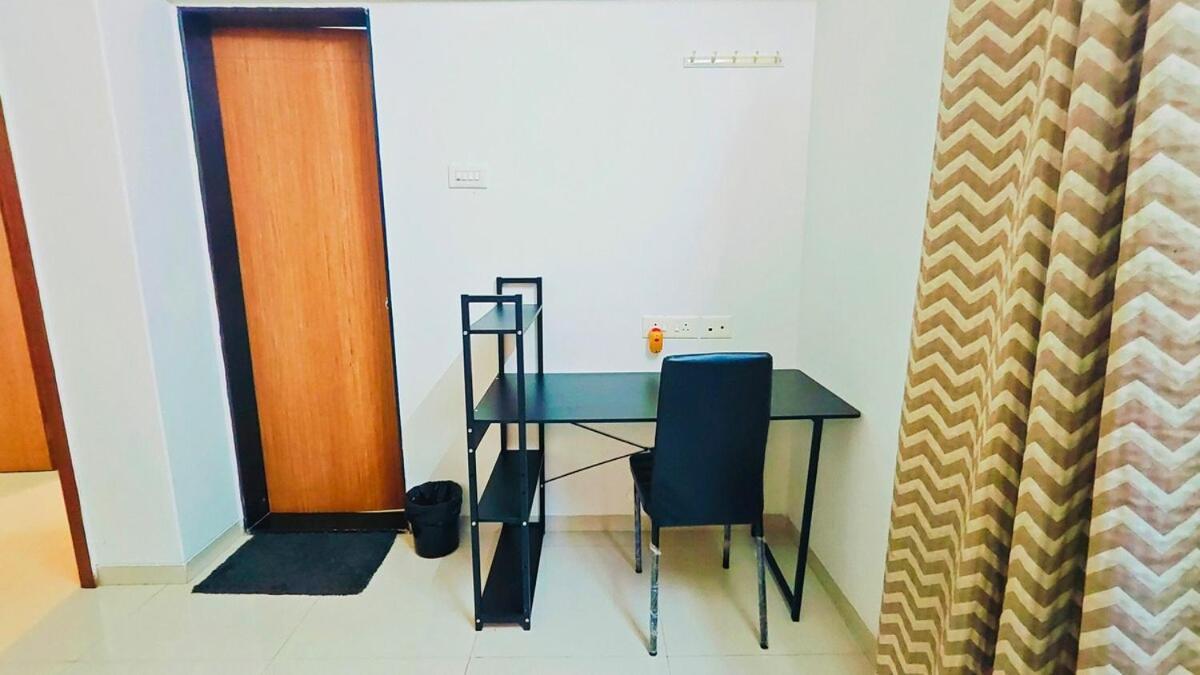 Bamboo Vibrant 2bhk Nr Jupiter Hsp Apartment