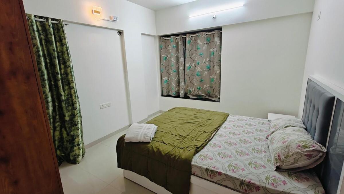 Apartment Bamboo Vibrant 2bhk Nr Jupiter Hsp *