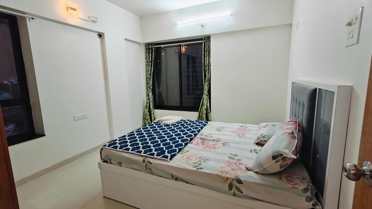 Bamboo Vibrant 2bhk Nr Jupiter Hsp * Pune