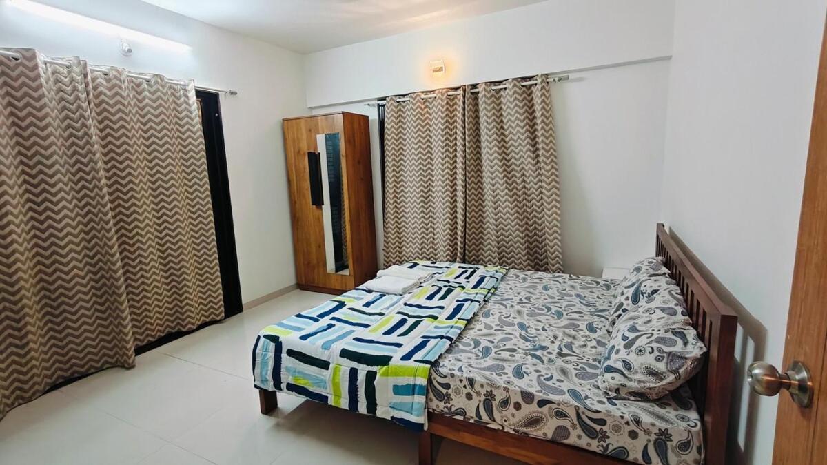 Apartment Bamboo Vibrant 2bhk Nr Jupiter Hsp *